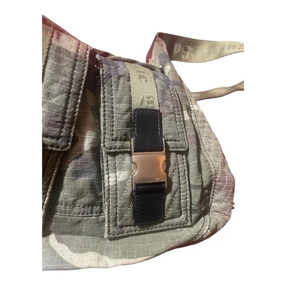 L.A.M.B. Camo Crossbody Bag by Gwen Stefani - Picture 4 of 6